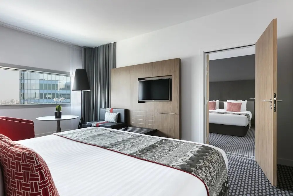 هتل ملیا پاریس لا دفنس کوربووی